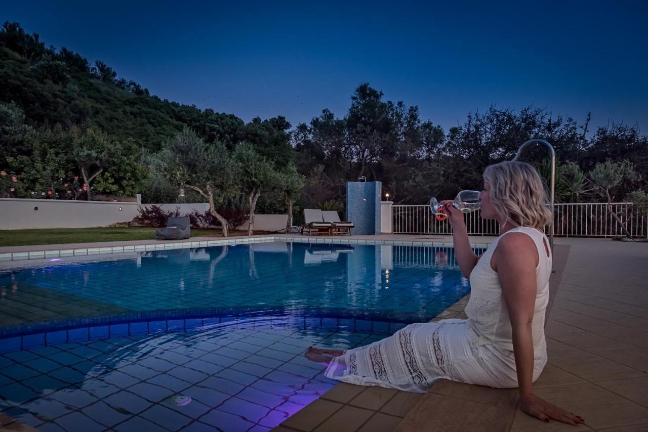 فيلا Cretan Blu Platanias Platanés المظهر الخارجي الصورة