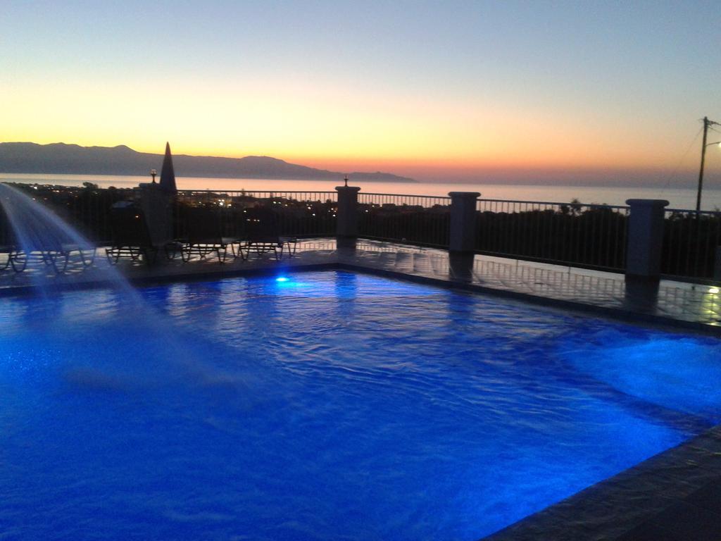 فيلا Cretan Blu Platanias Platanés المظهر الخارجي الصورة