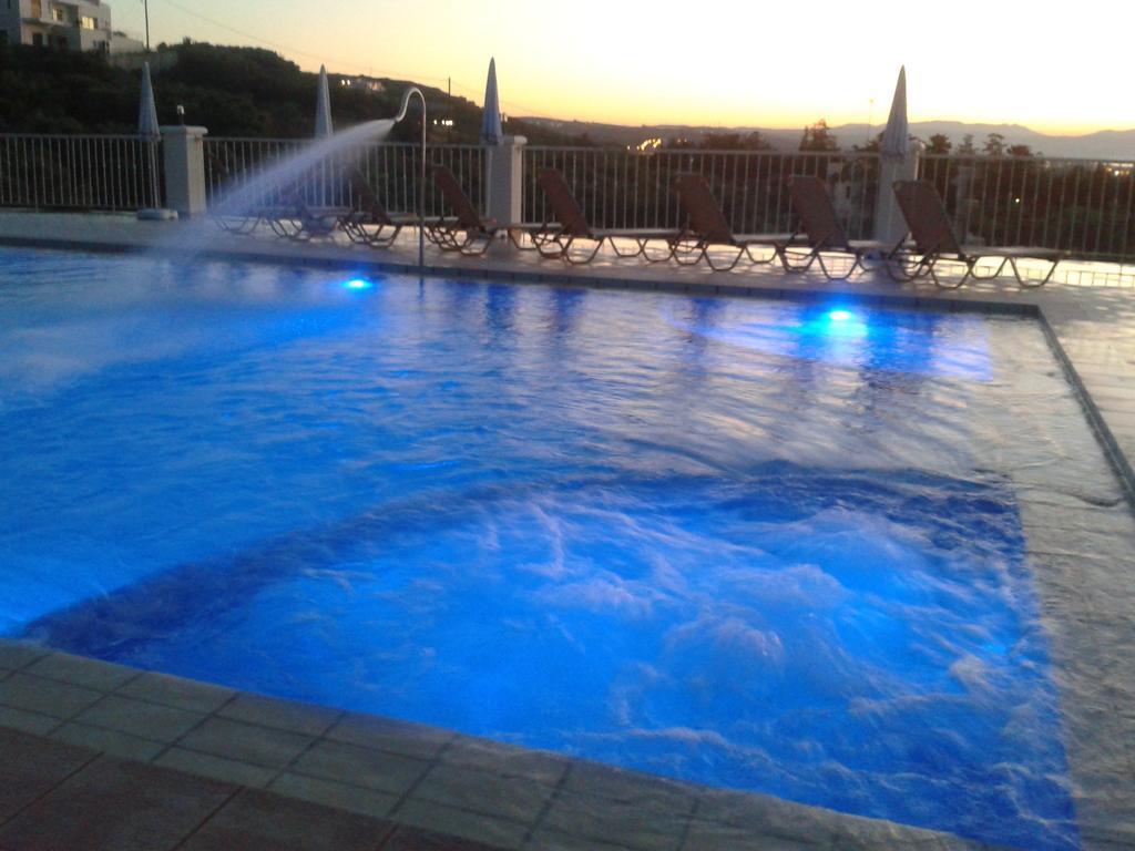فيلا Cretan Blu Platanias Platanés المظهر الخارجي الصورة